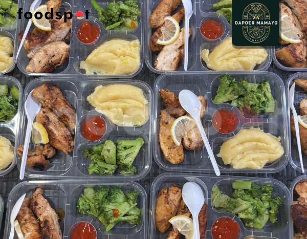 Broccoli Chicken Grilled with Mashed Potato